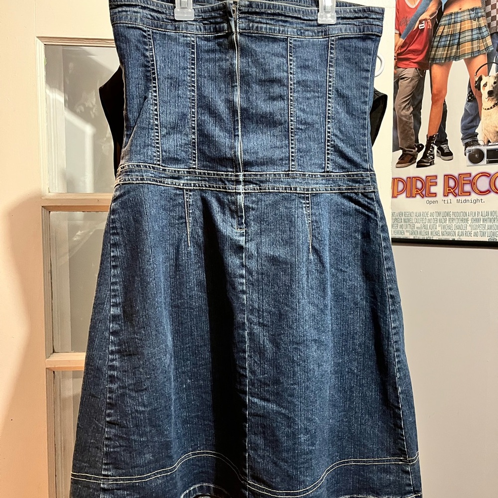 Strapless jean dress - Picture 2 of 4
